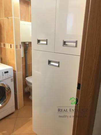 Prodej bytu 2+1, Oslavany, Hlavní, 53 m2