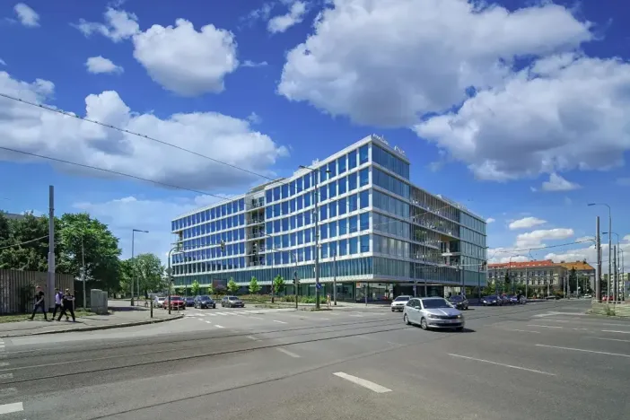 Pronájem kanceláře, Praha - Holešovice, Plynární, 648 m2