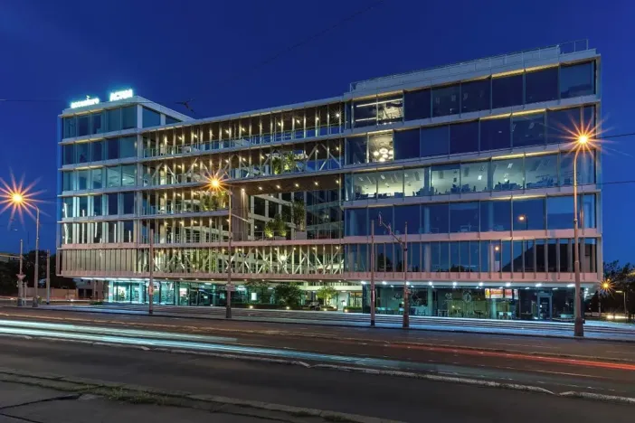 Pronájem kanceláře, Praha - Holešovice, Plynární, 648 m2