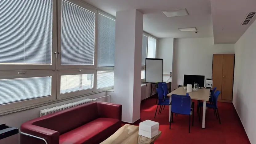 Pronájem kanceláře, Znojmo, náměstí Svobody, 45 m2