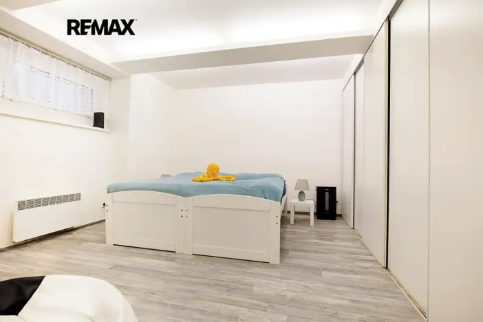 Prodej bytu 2+kk, Praha - Podolí, Doudova, 50 m2
