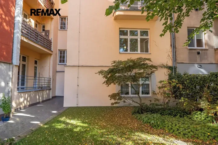 Prodej bytu 2+kk, Praha - Podolí, Doudova, 50 m2
