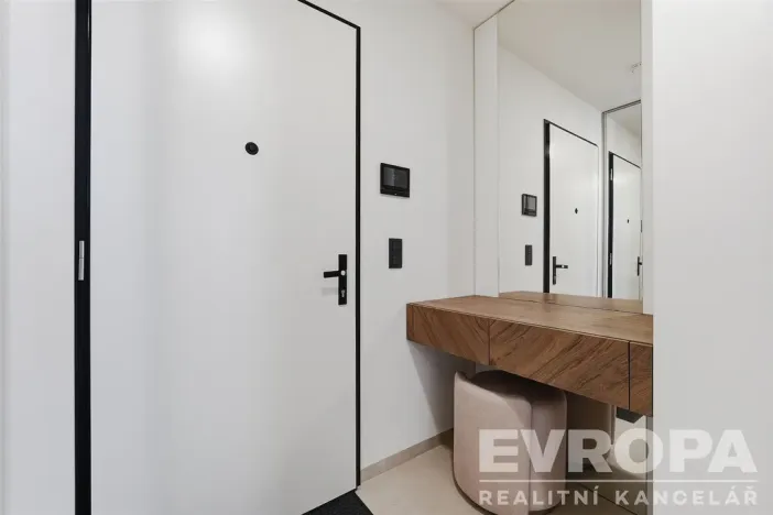 Pronájem bytu 2+kk, Praha - Břevnov, U Petřin, 88 m2