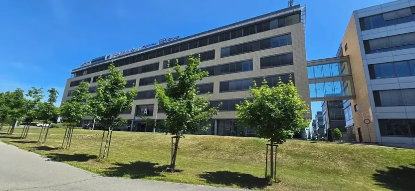 Pronájem kanceláře, Praha, 2540 m2