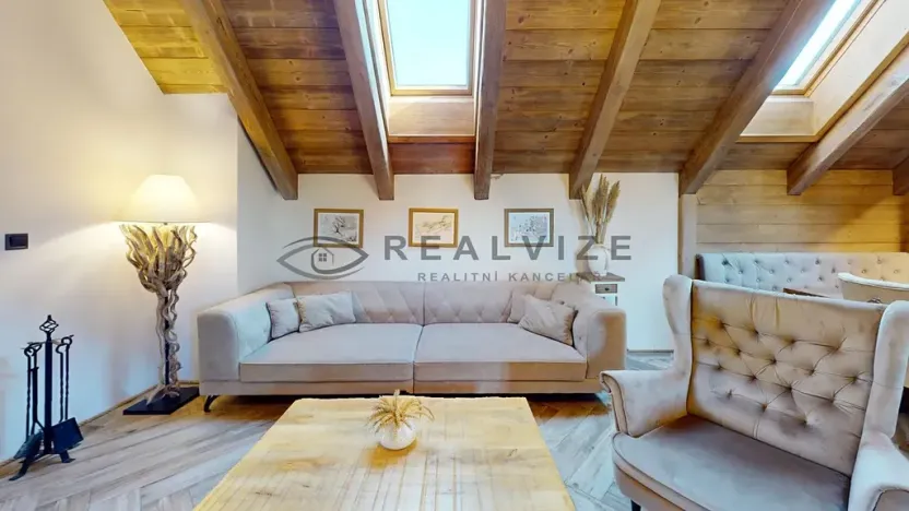 Prodej apartmánu, Lipí, 155 m2
