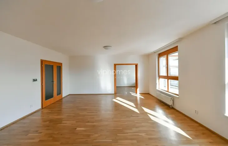 Pronájem bytu 4+kk, Praha - Liboc, U silnice, 200 m2