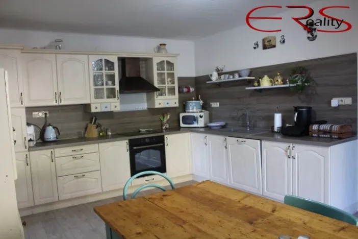 Prodej rodinného domu, Kostelní Hlavno, 270 m2