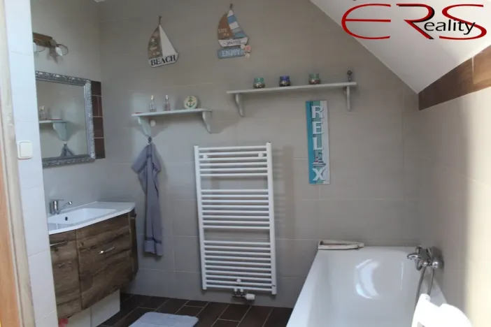 Prodej rodinného domu, Kostelní Hlavno, 270 m2