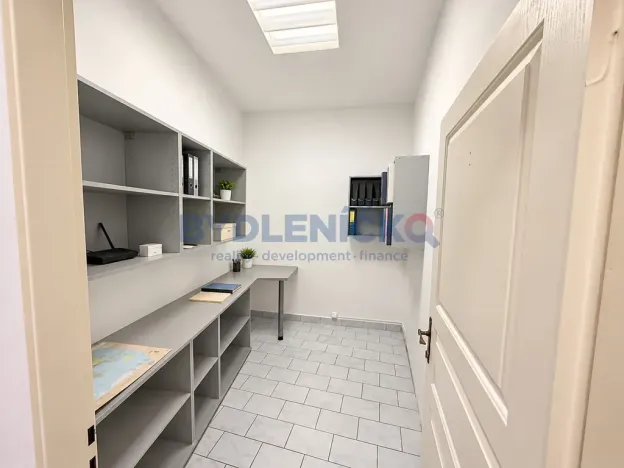 Pronájem kanceláře, České Budějovice, Hradební, 40 m2