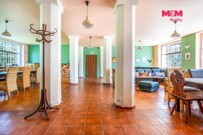Prodej rodinného domu, Bednáreček, 440 m2