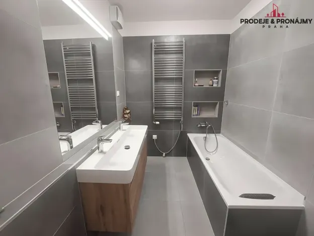 Prodej bytu 4+kk, Praha - Dolní Měcholupy, Kardausova, 103 m2