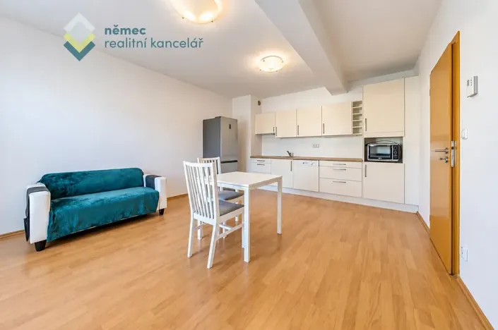 Pronájem bytu 2+kk, Praha - Satalice, K nádraží, 44 m2