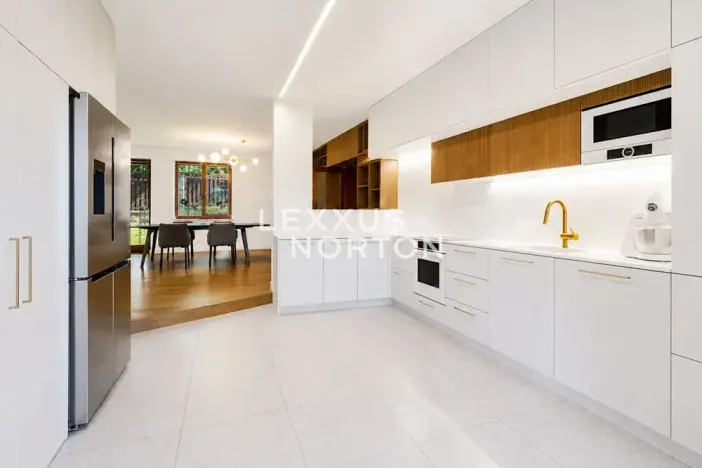 Prodej rodinného domu, Zvole, Hlavní, 378 m2
