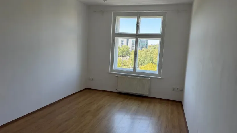Pronájem bytu 2+1, Praha - Libeň, Na rozcestí, 63 m2