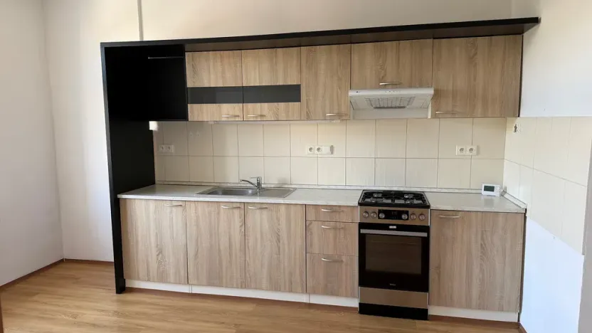 Pronájem bytu 2+1, Praha - Libeň, Na rozcestí, 63 m2
