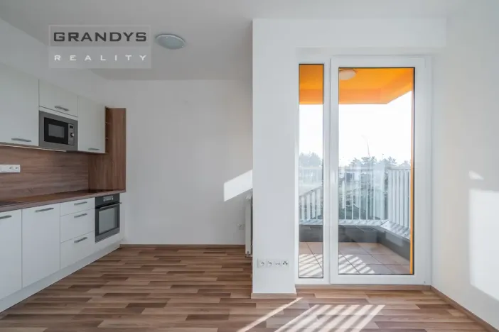 Pronájem bytu 1+kk, Praha - Uhříněves, Oty Bubeníčka, 29 m2