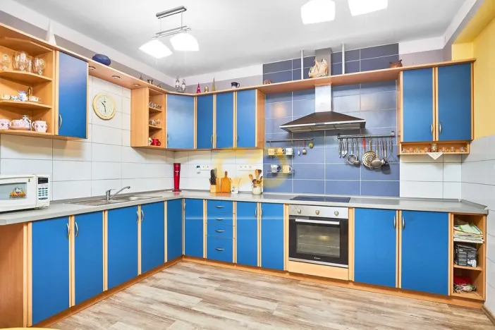Prodej obchodního prostoru, Písek, U Hřebčince, 430 m2