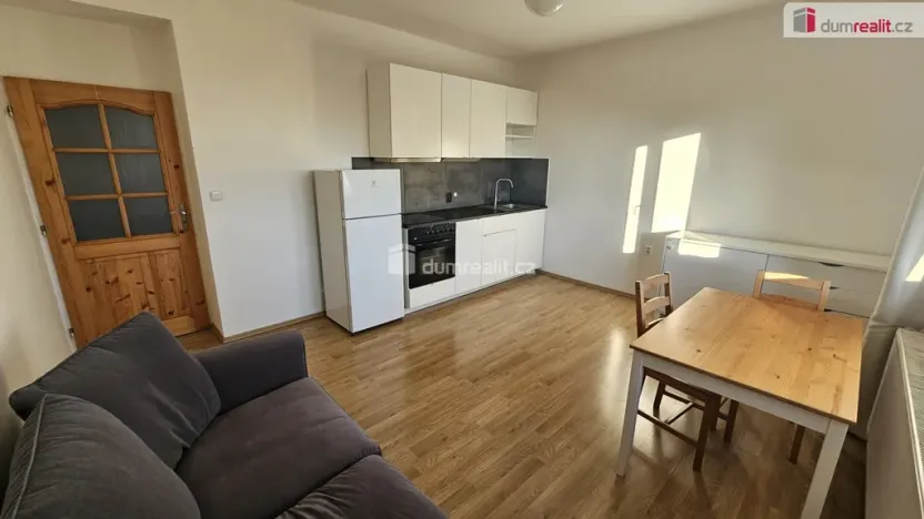 Pronájem bytu 2+kk, Praha - Libeň, Na stráži, 37 m2