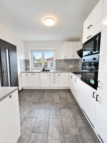 Prodej rodinného domu, Mukařov, K Památníku, 107 m2