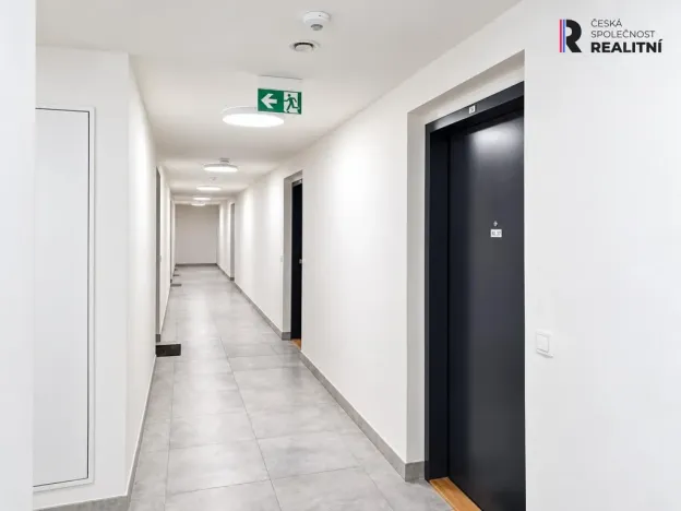 Pronájem bytu 1+kk, Kladno - Dubí, Ke křížku, 36 m2