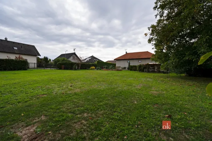 Prodej pozemku pro bydlení, Výrov - Hadačka, 1036 m2
