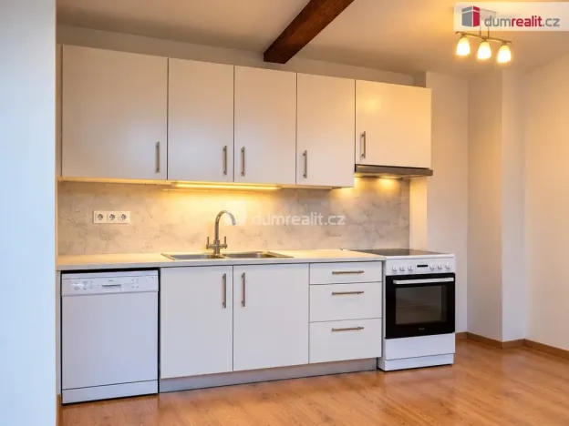 Pronájem bytu 1+kk, Praha - Smíchov, Lidická, 34 m2