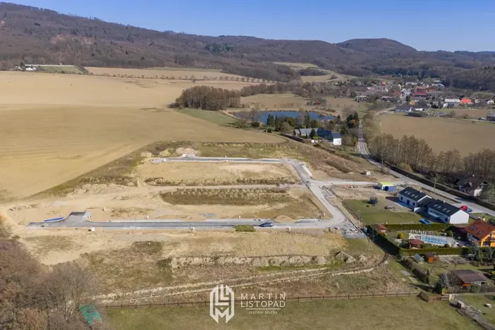 Prodej pozemku pro bydlení, Komárov, 743 m2