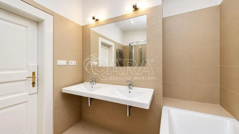 Pronájem bytu 3+1, Praha - Smíchov, Kořenského, 108 m2