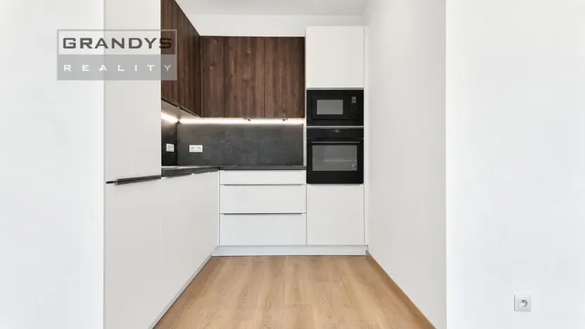 Pronájem bytu 2+kk, Praha, Mecháčková, 61 m2