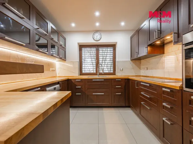 Prodej rodinného domu, Neustupov, 450 m2