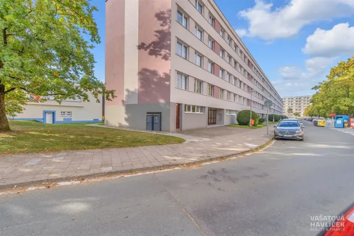 Prodej bytu 1+kk, Hradec Králové, Na Kotli, 28 m2