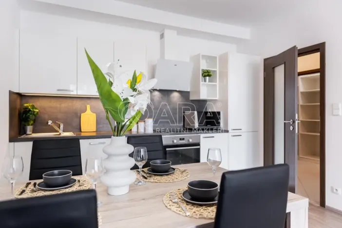 Pronájem bytu 2+kk, Praha - Stodůlky, Svitákova, 67 m2
