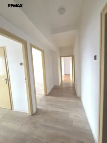 Pronájem bytu 3+1, Praha - Čakovice, Radbuzská, 85 m2