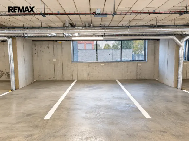 Pronájem garáže, 15 m², Pod Zámečkem, Nový Hradec Králové