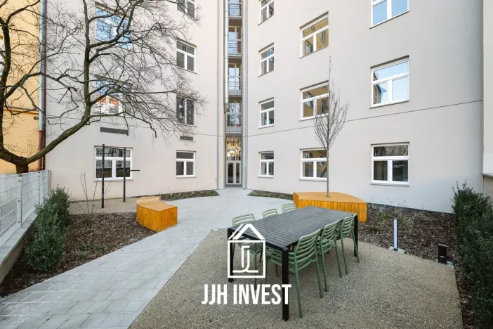 Prodej bytu 2+kk, Praha - Žižkov, Jeseniova, 49 m2