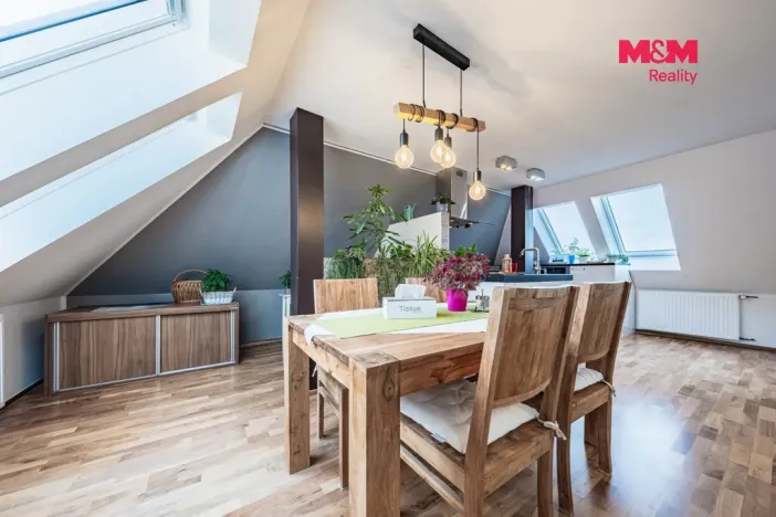 Prodej rodinného domu, Psáry - Dolní Jirčany, U Studny, 275 m2
