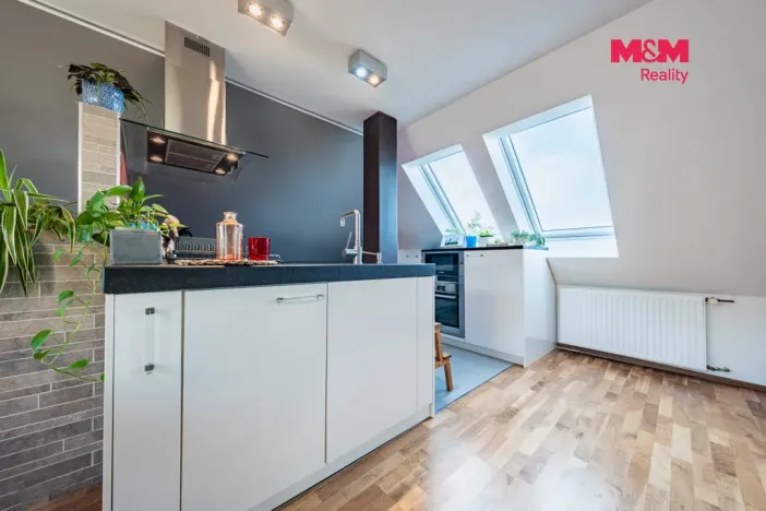 Prodej rodinného domu, Psáry - Dolní Jirčany, U Studny, 275 m2