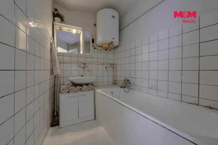 Prodej rodinného domu, Opolany - Oškobrh, 87 m2