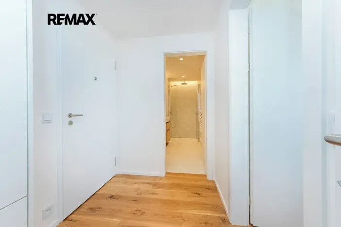 Pronájem bytu 2+kk, Praha - Radlice, U Komína, 41 m2