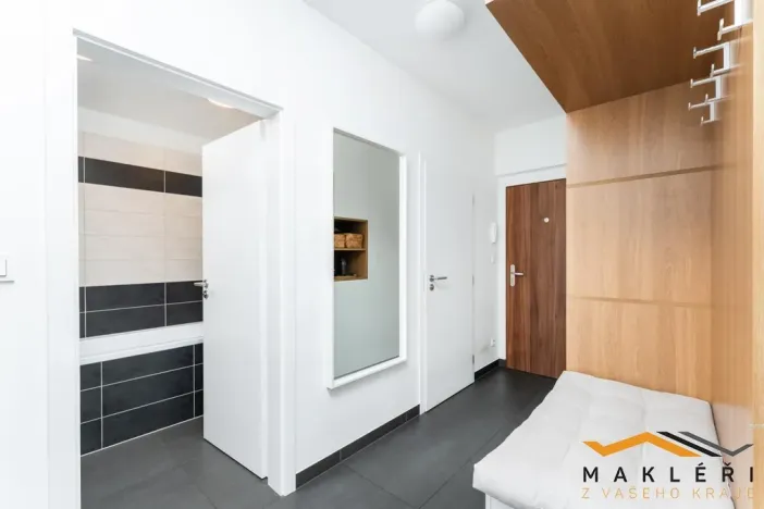 Pronájem bytu 2+kk, Praha - Hloubětín, Za černým mostem, 48 m2