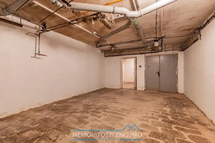 Prodej obchodního prostoru, Březí, Dunajovická, 630 m2