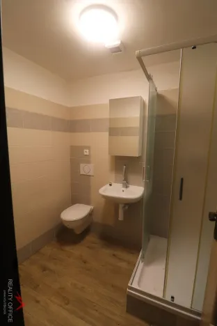 Pronájem bytu 2+1, Děčín - Děčín IV-Podmokly, Mírové nám., 79 m2