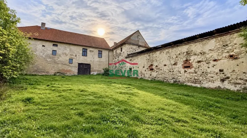 Prodej rodinného domu, Kozly, 712 m2