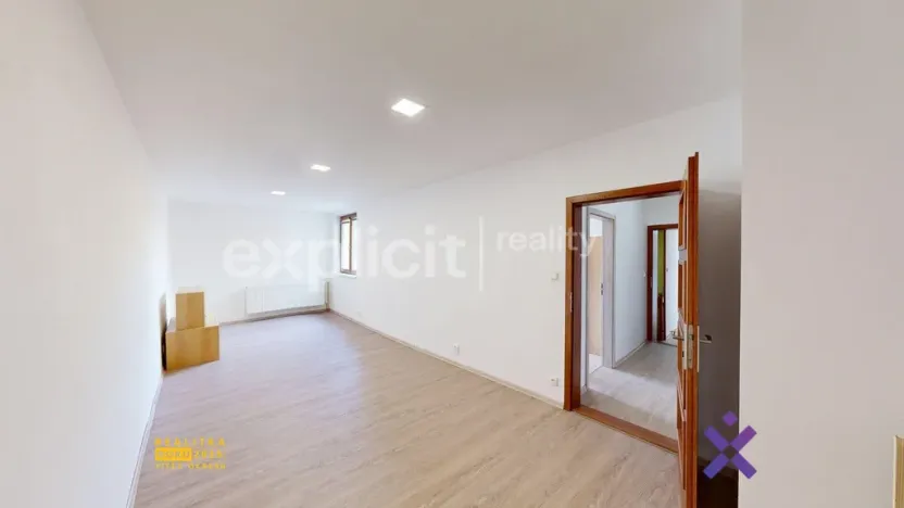 Pronájem bytu 4+1, Zlín - Malenovice, Jarolímkovo náměstí, 133 m2
