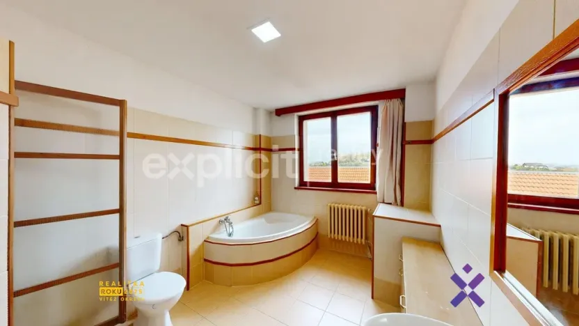 Pronájem bytu 4+1, Zlín - Malenovice, Jarolímkovo náměstí, 133 m2