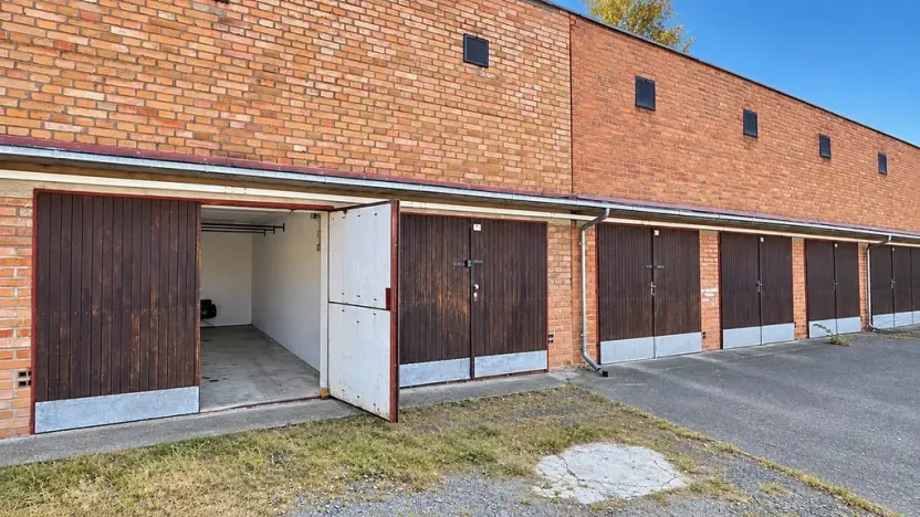 Pronájem garáže, 18 m², Boněcko I, Zlín, Příluky