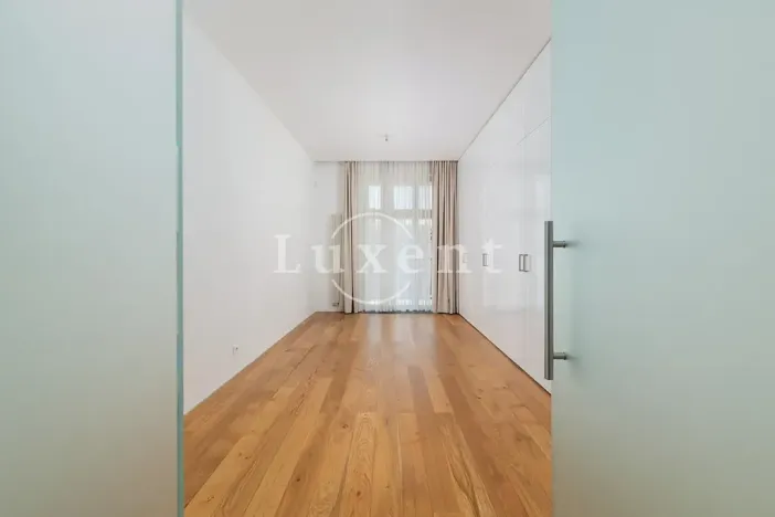 Pronájem bytu 5+kk, Praha - Vinohrady, Laubova, 184 m2