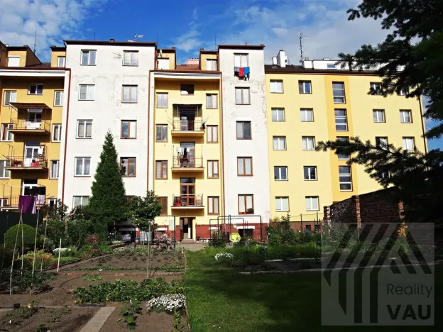 Pronájem bytu 1+kk, 30 m², Železničního pluku, Pardubice, okres pardubice