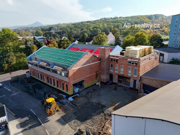 Pronájem obchodního prostoru, Teplice, Pražská, 148 m2