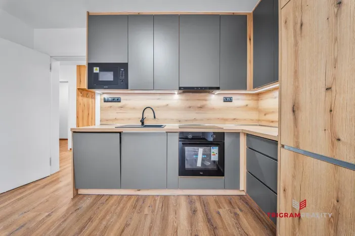 Pronájem bytu 2+kk, Hradec Králové - Třebeš, Pod Zámečkem, 60 m2